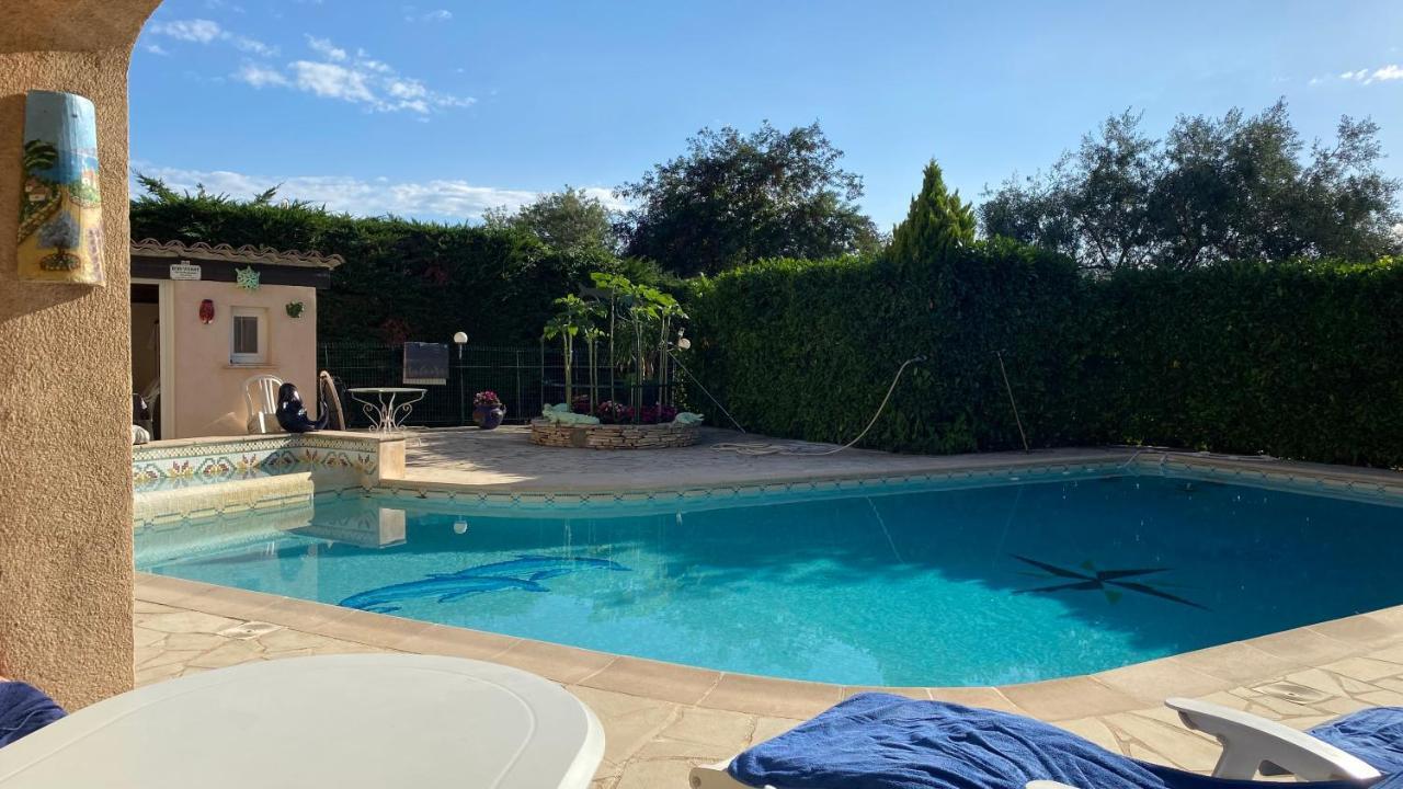 2 Pièces Rdc Piscine Appartamento